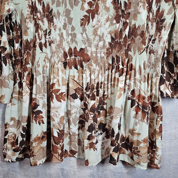 Catherines Womens 4X Brown Leaf Print Pleated Blouse Crochet Neck bell sleeves - Picture 11 of 15